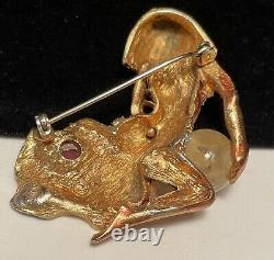 HAR Brooch Ultra Rare Vintage Gilt R/S Floating Genie Crystal Ball Pin Signed A2