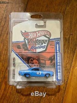 Hot Wheels Vintage Racing Richard Petty 70 Plymouth Road Runner Ultra Rare+case