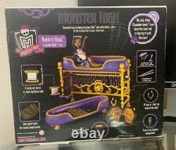 Monster High Room To Howl Bunk Bed & Dead Tired Clawdeen Wolf Playset 2011 NIB
