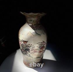 ULTRA RARE AUTHENTIC VINTAGE Antique Chinese Vase with Decorative Warrior Scene