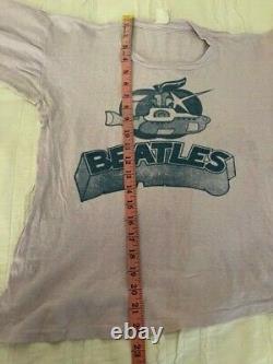 ULTRA RARE VINTAGE BEATLES YELLOW SUBMARINE WITH APPLE TEE SHIRT FROM THE 1960s