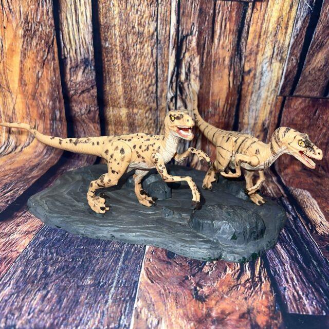 Ultra Rare Vintage 1997 U. C. S & Amblin Velociraptor Figure Collector Toy Read
