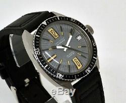 Ultra Rare Vintage Waltham 200m Diver Watch
