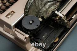 Vintage 1953 Gossen Tippa Ultra Flat Portable Rare East German Typewriter + Case