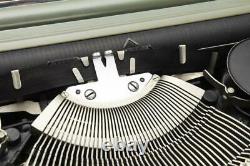 Vintage 1954 Groma Gromina Ultra Flat Rare East German laptop typewriter +Case
