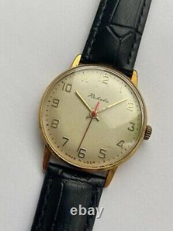 Vintage ULTRA RARE SOVIET Men RAKETA PAKETA Wrist Watch GOLD PLATED 2609.1 AU10