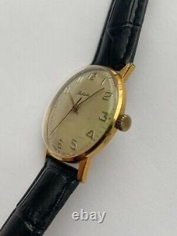 Vintage ULTRA RARE SOVIET Men RAKETA PAKETA Wrist Watch GOLD PLATED 2609.1 AU10